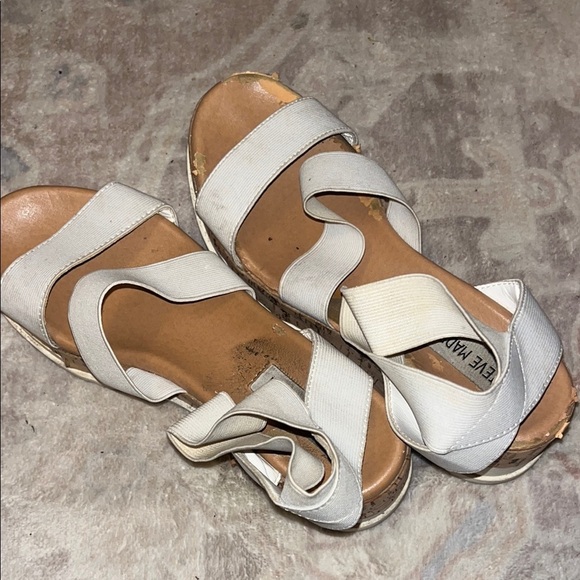 (Not 5$) Steve Madden White Platform Sandals - Picture 2 of 5